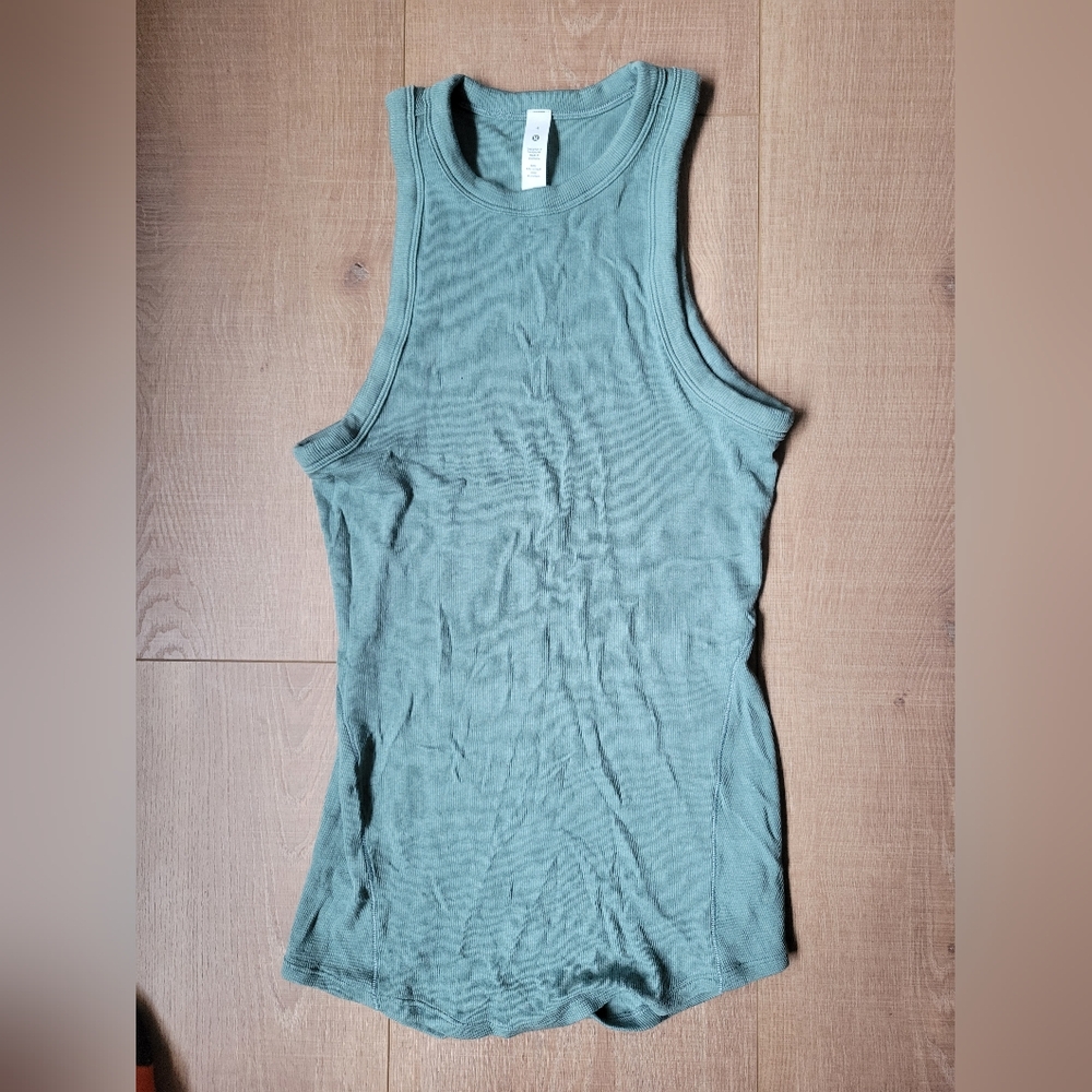 High neck tank